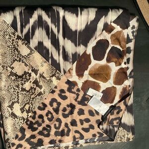 ‼️NWT Banana Republic Animal Print 100% Silk Scarf
